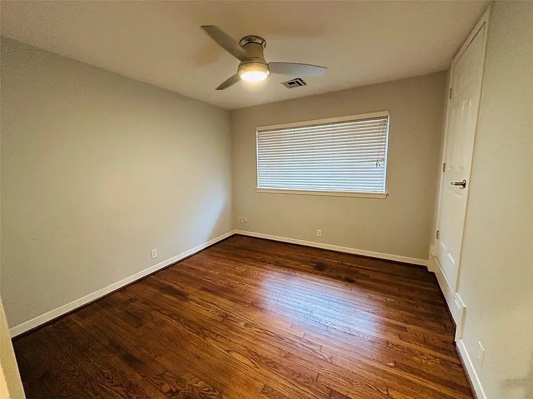 9758 Cedardale Dr — Photo 14