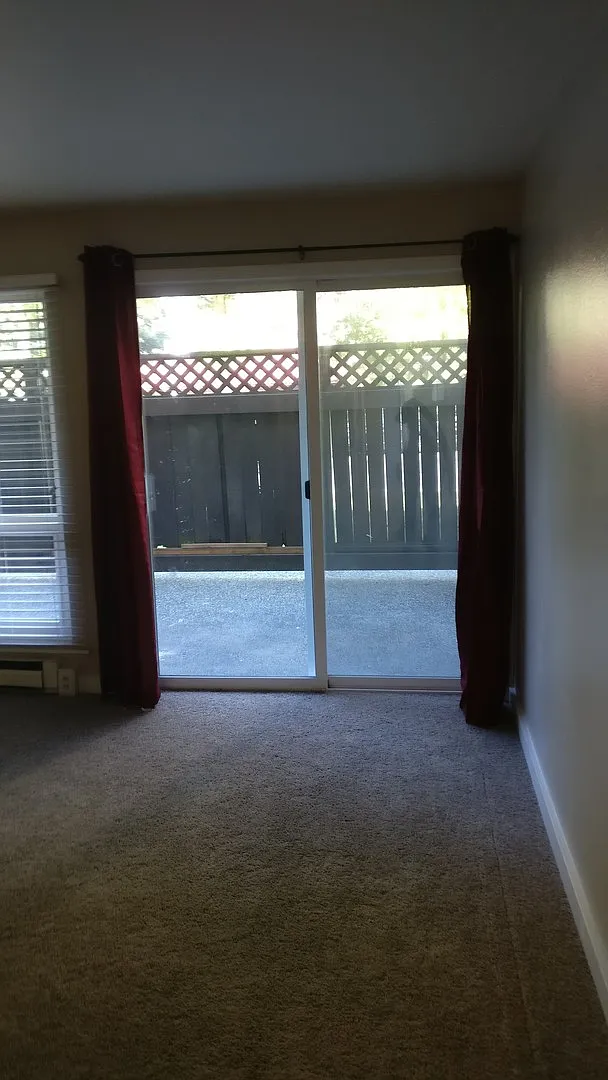 3304 — Photo 3