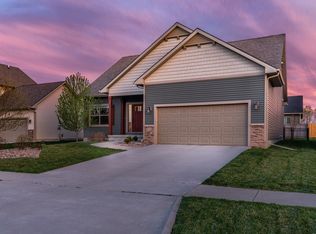 8646 Silverwood Dr, West Des Moines, IA 50266