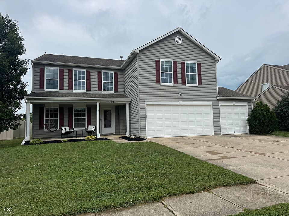 1st image of 1228 Maple Trace Way