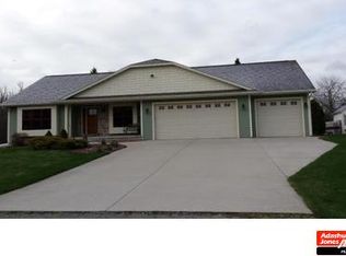 6398 Decorah Ave, Oshkosh, WI 54902