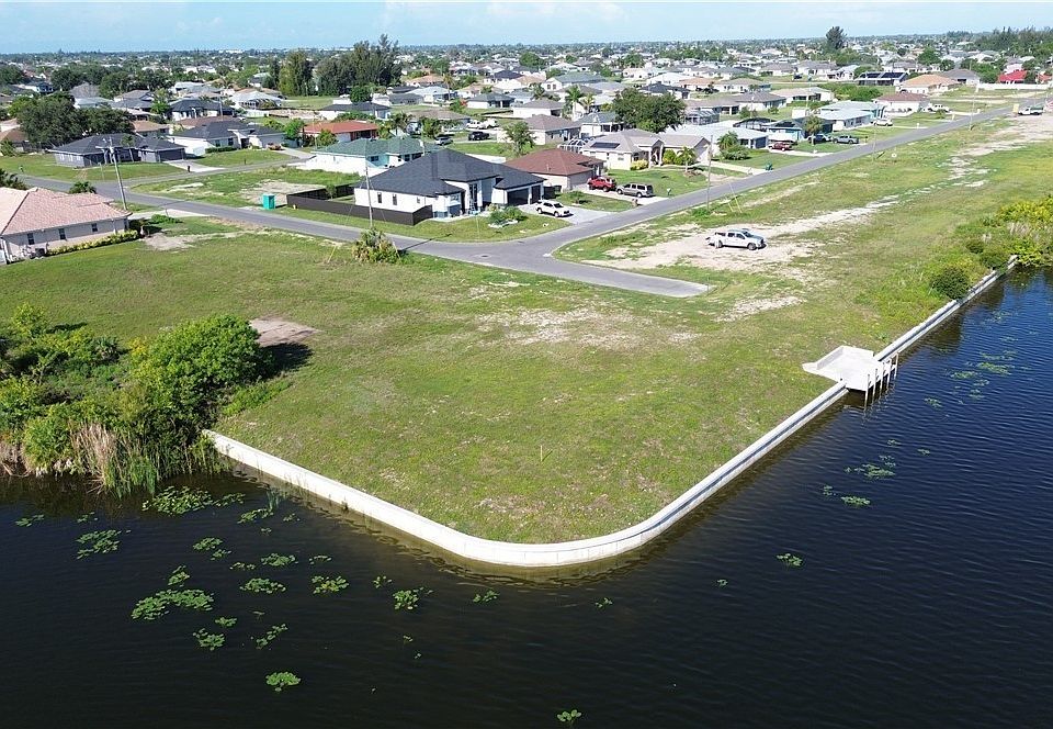 1st image of 1919 NE 10th Ave