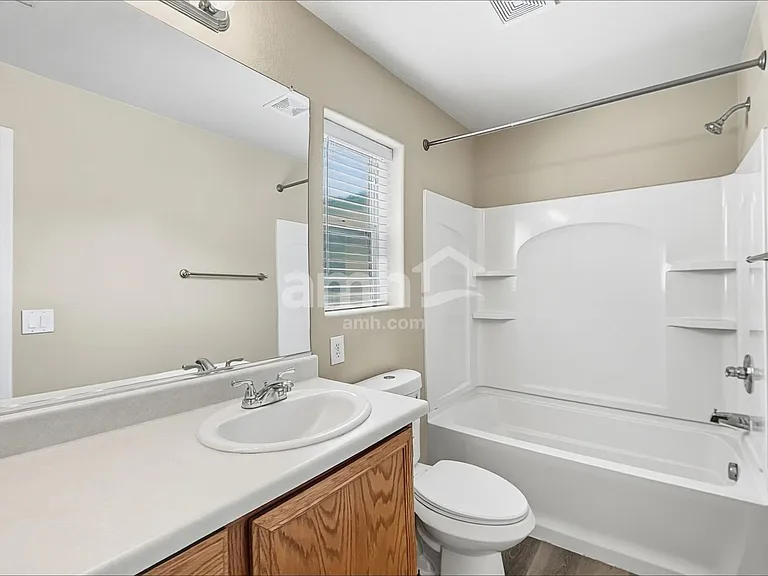 29 Belden Ave — Photo 12