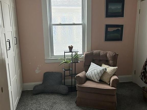 5th image of 1633 Larchmont Ave