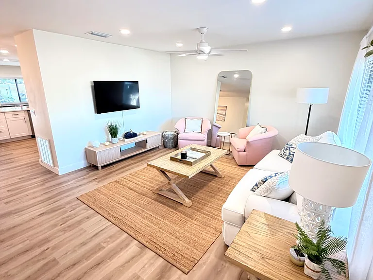 948 Canal Cir — Photo 13