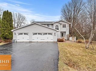 W5539 Gema Dr, Pardeeville, WI 53954