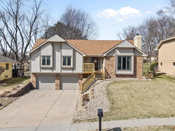 6118 S 91st Ave, Omaha, NE 68127