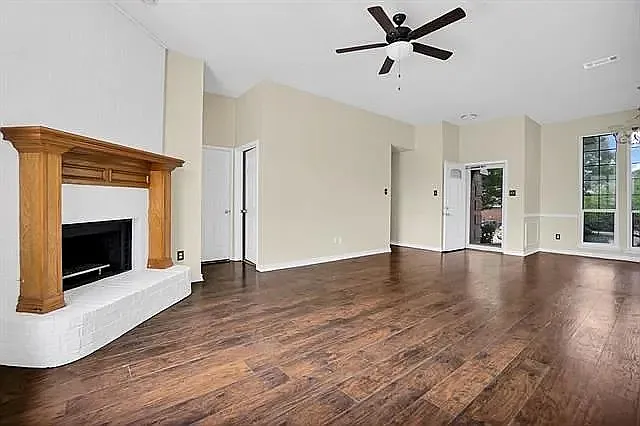 827 Cornell Ln — Photo 9