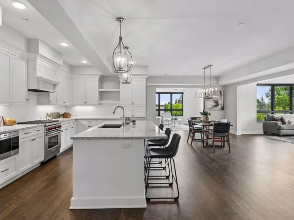 222 Ferndale Rd S Unit 206, Wayzata, MN 55391