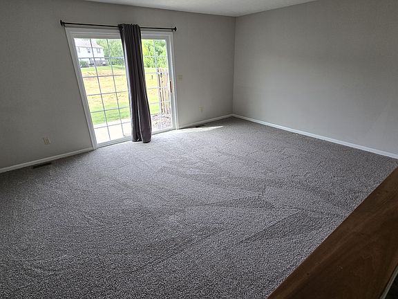 5th image of 33426 Halle Ct