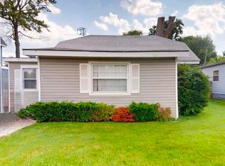27130 Lanse Creuse St, Harrison Township, MI