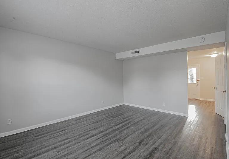 809B Golfview Pl — Photo 2