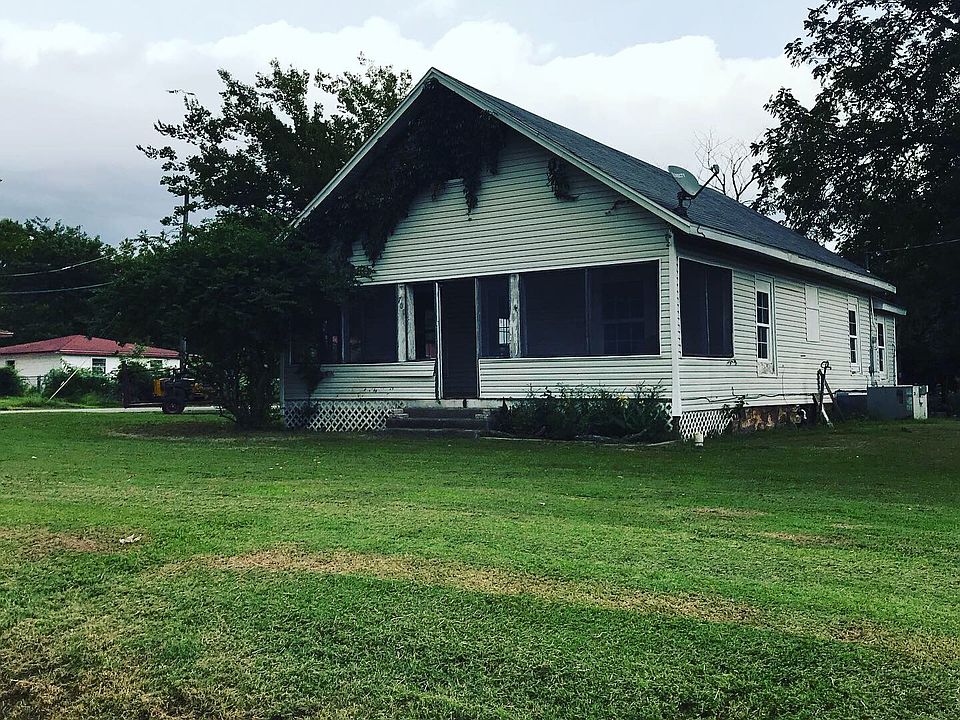 2nd image of 700 S Mitchell Ave