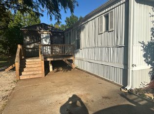 812 Pin Oak Dr, Harrisonville, MO 64701