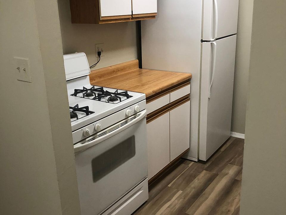 1st image of 8427 W 99th Ter #209