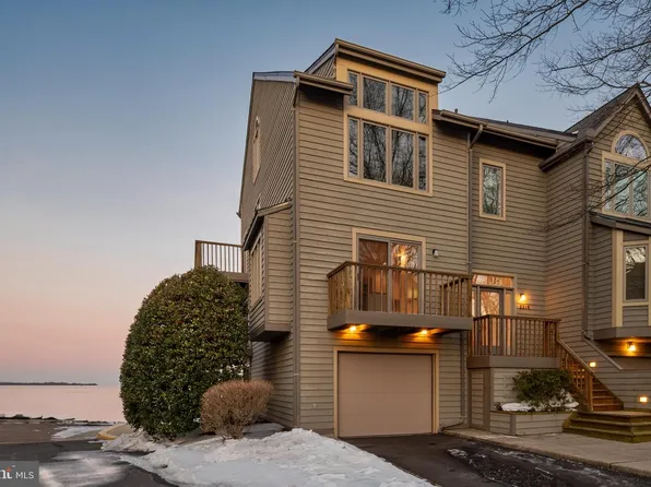 2215 Chesapeake Harbour Dr E, Annapolis, MD 21403