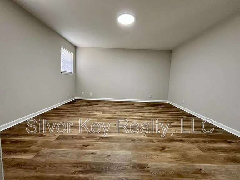 1719 Reed Rd — Photo 29