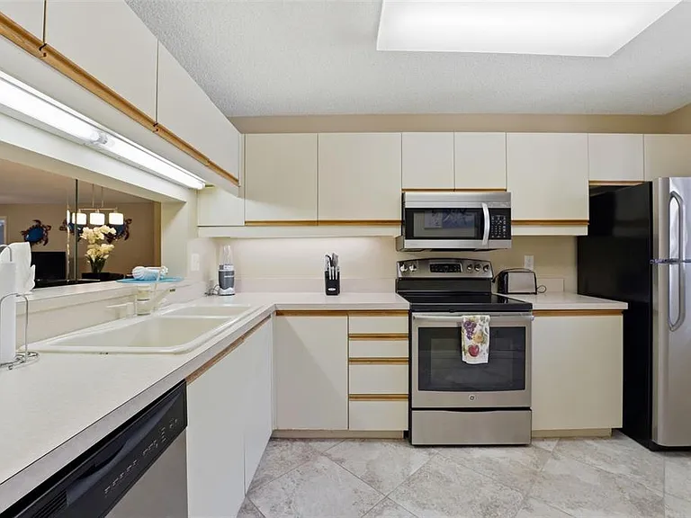 5501 Ashton Way #5501 — Photo 9