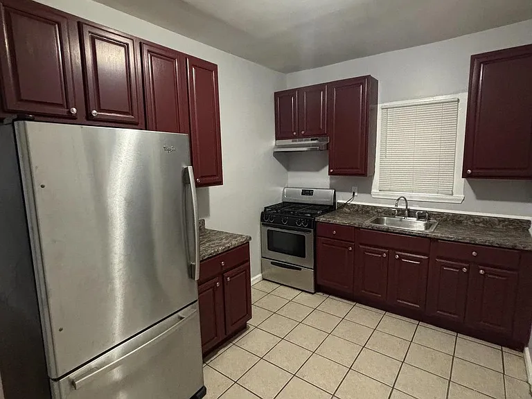 1455 Wildwood Ave — Photo 4