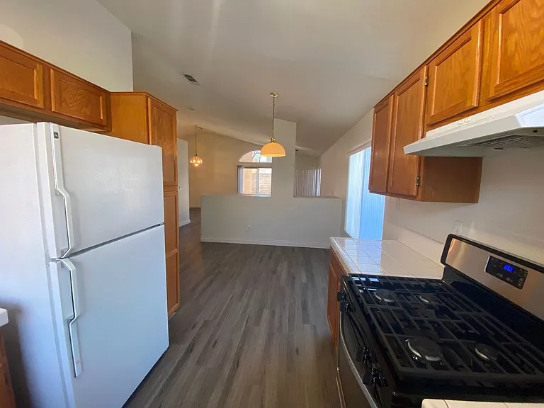 8029 Sierra Largo Dr — Photo 10