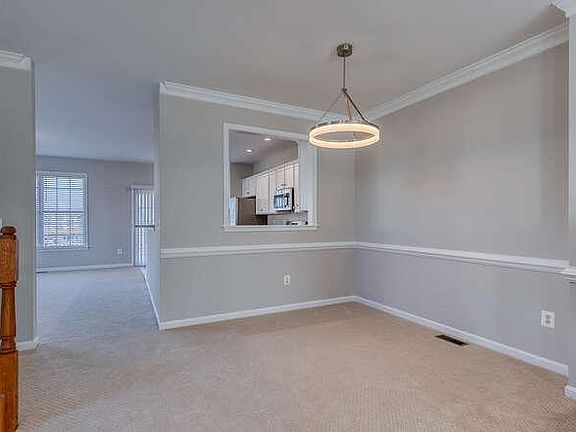 4th image of 204 Regatta Ln