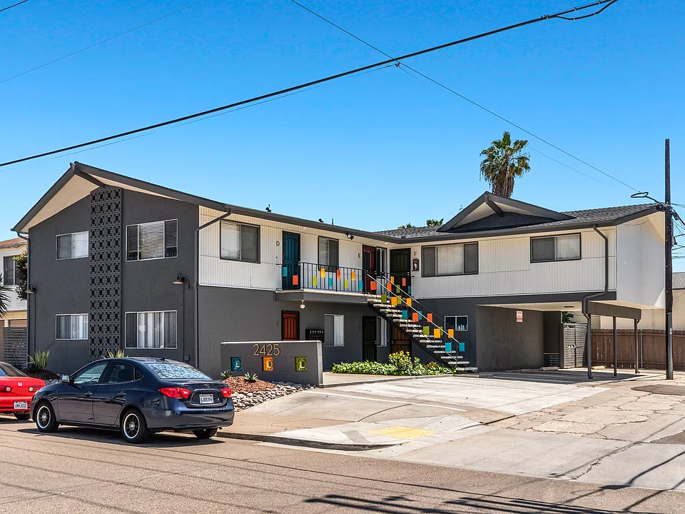 2425 Polk Ave #B