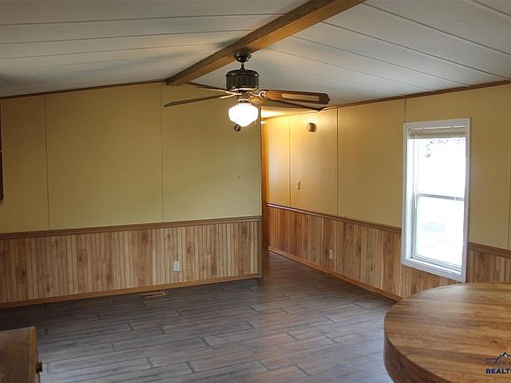 3rd image of 438 Danielle Ct