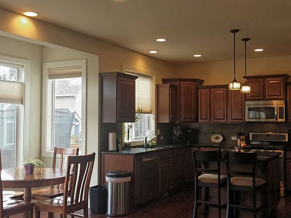 4th image of 32109 Sunny Ln