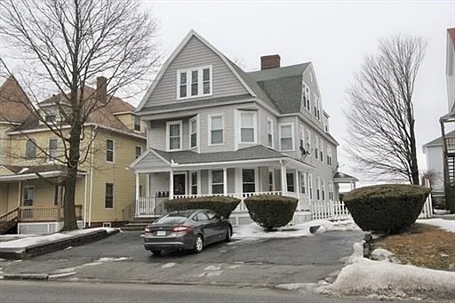 4 bed, 1200 sqft, $2,550 — Photo 3