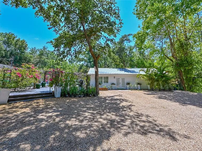 5940 English Oaks Ln — Photo 7