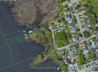 809 Saint Martins Dr, Pickering, ON L1W 1N1