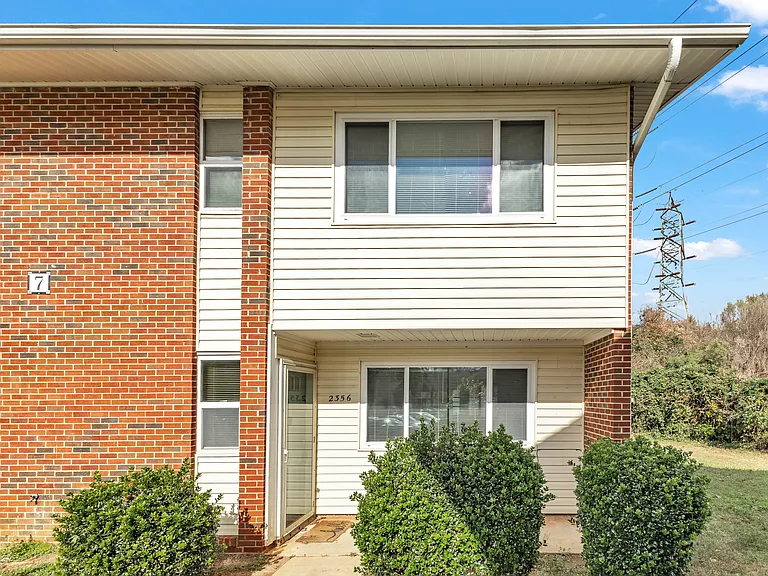 2376 Champion Ct — Photo 4