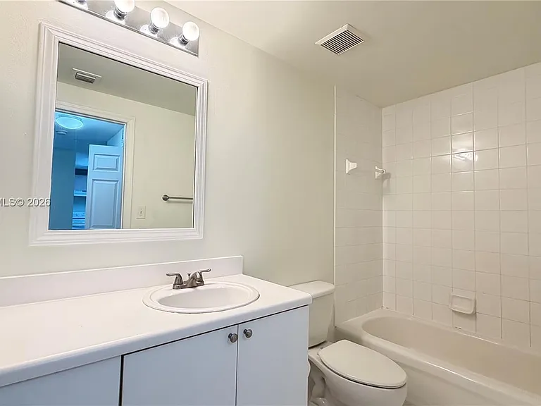 50 Menores Ave #807 — Photo 11