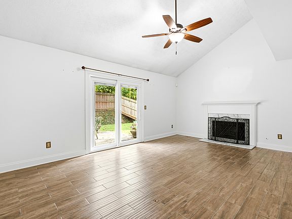 4th image of 120 Hodge Dr