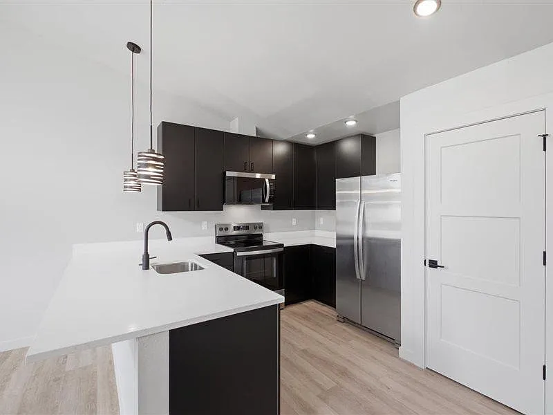 1394 Overlook Ave NW — Photo 4