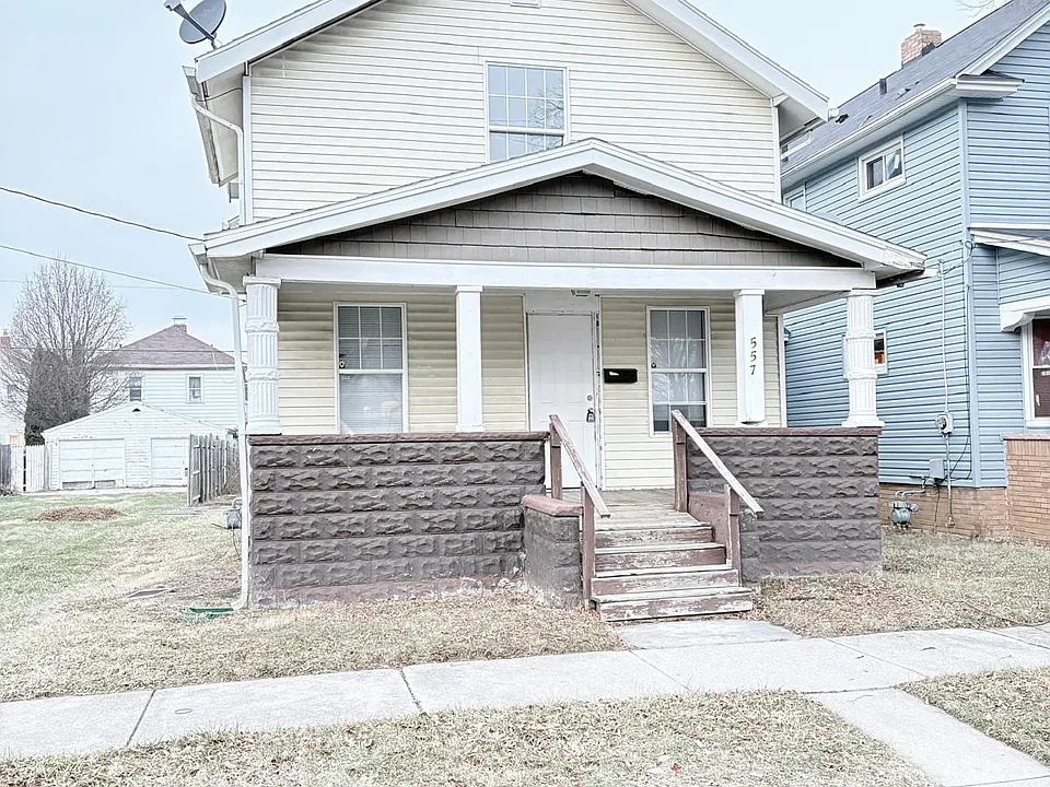 557 Austin St