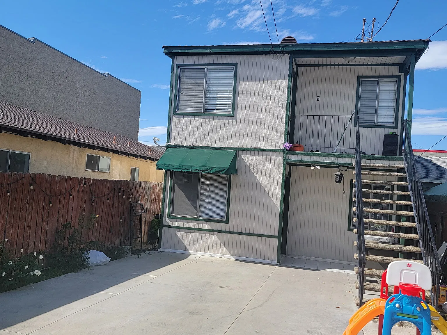 2 bed, 800 sqft, $2,250 — Photo 1