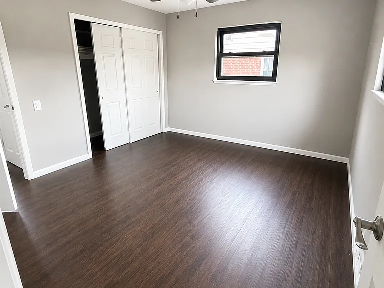 9843 Briarstone Dr — Photo 20