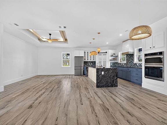 3rd image of 14192 Riseley Ave