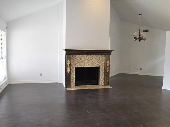 4th image of 2418 Neal Dr
