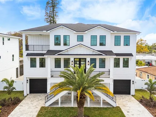 220 90th Ave NE, Saint Petersburg, FL 33702