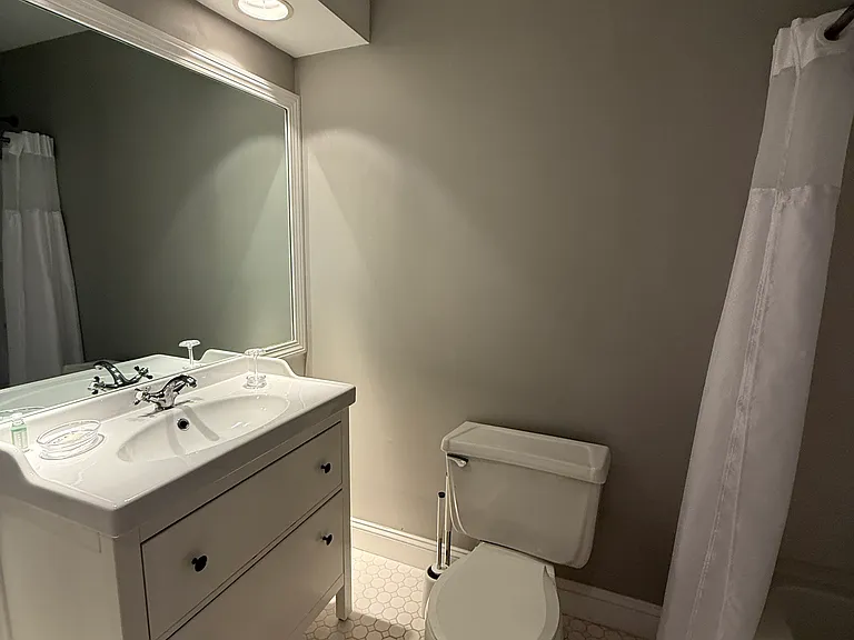 4 Turtle Bay Dr #4 — Photo 12