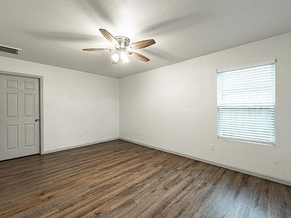 4th image of 4506 Avenue T