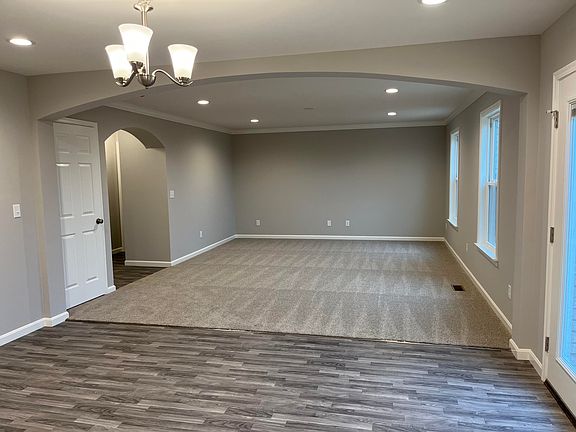 4th image of 2430 Wernz Dr