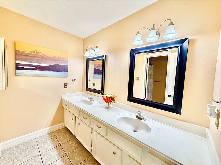 18315 Forest Town Dr — Photo 18