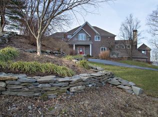 24 Cove Rd, Rhinebeck, NY 12572