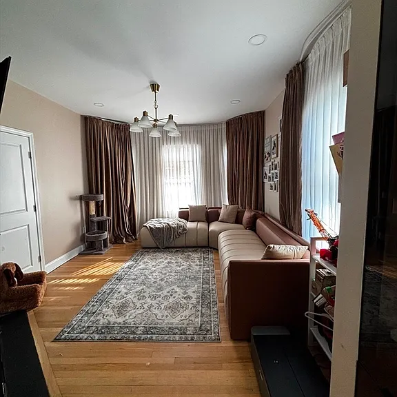 130 Dale St #1 — Photo 3