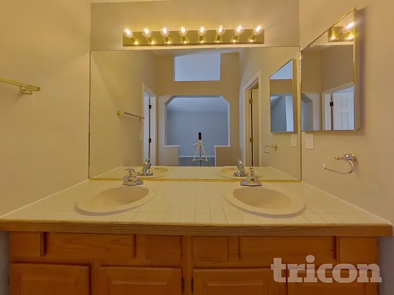 9516 Sherrelwood Ln — Photo 12