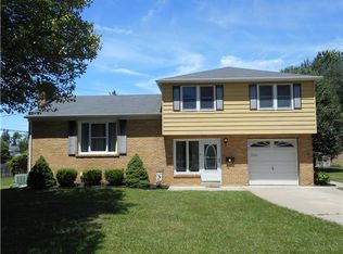 4 Finney Rd, New Castle, DE 19720