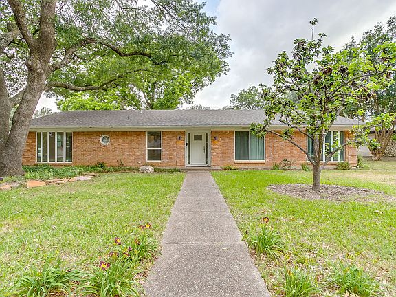 2nd image of 4000 Sundown Dr